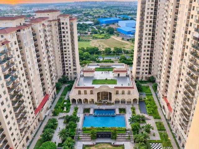 2 BHK Apartment in Noida Extension for resale Greater Noida. The reference number is 21141844