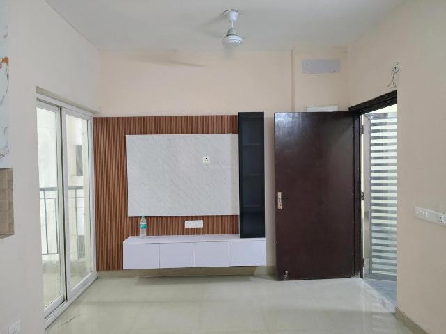 2 BHK Apartment in Noida Extension for resale Greater Noida. The reference number is 21165937