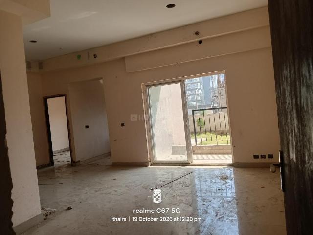2 BHK Apartment in Noida Extension for resale Greater Noida. The reference number is 21354079
