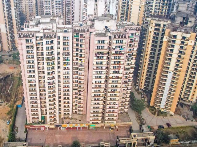 2 BHK Apartment in Noida Extension for resale Greater Noida. The reference number is 21316593