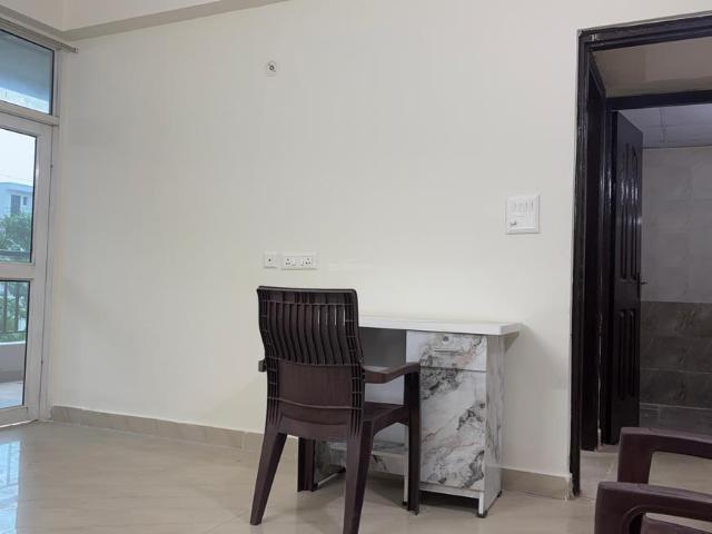 2 BHK Apartment in Noida Extension for resale Greater Noida. The reference number is 21316640