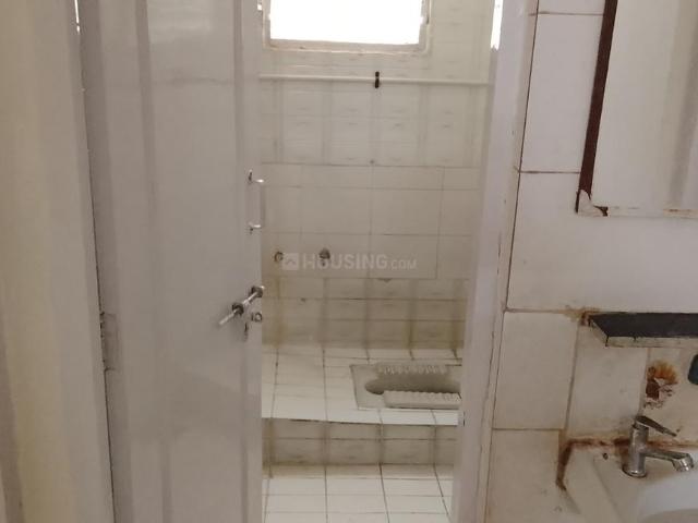 2 BHK Apartment in Navrangpura for rent Ahmedabad. The reference number is 21165078