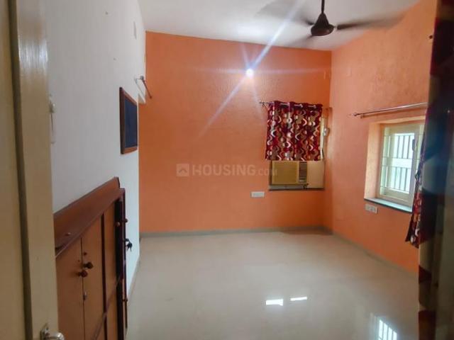 2 BHK Apartment in Navrangpura for rent Ahmedabad. The reference number is 21336240
