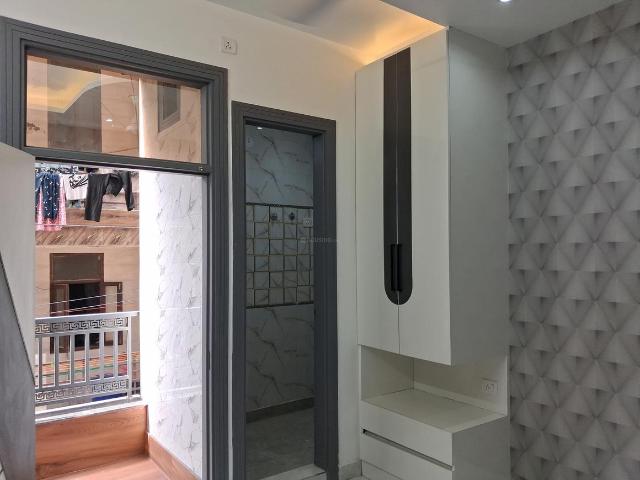 2 BHK Apartment in Nawada for rent New Delhi. The reference number is 20444933