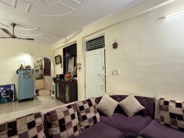 2 BHK Apartment in Naya Ganj for resale Ghaziabad. The reference number is 20403393