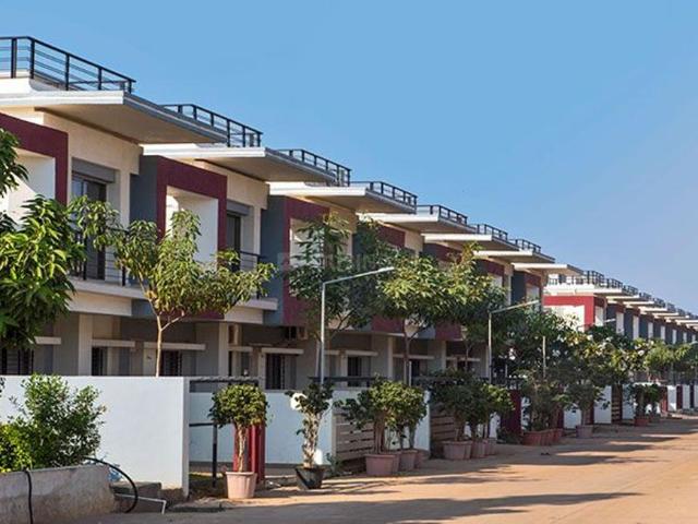2 BHK Apartment in Naya Raipur for resale Raipur. The reference number is 19777483