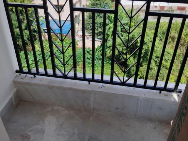 2 BHK Apartment in Nayabad for resale Kolkata. The reference number is 19587884