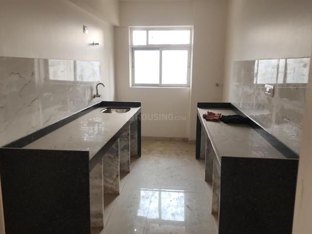2 BHK Apartment in Nagpada for resale Mumbai. The reference number is 19321419