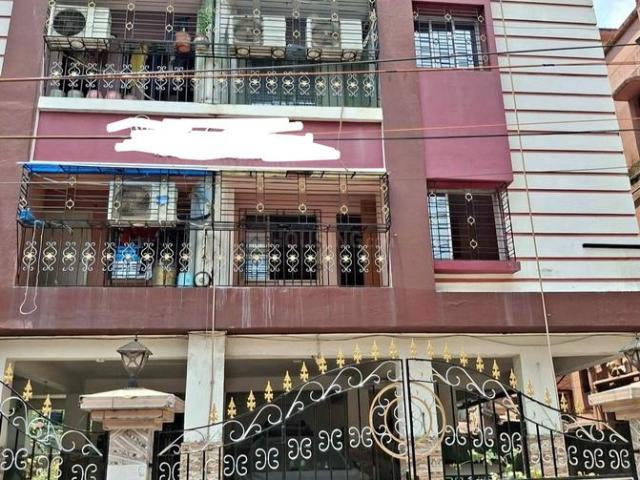 2 BHK Apartment in Naktala for resale Kolkata. The reference number is 20512309