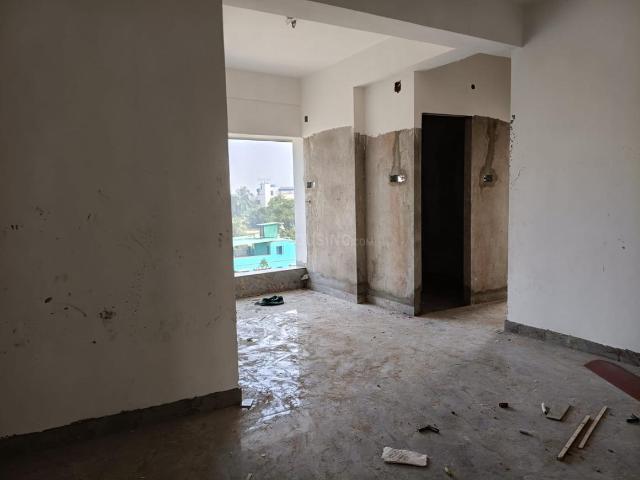 2 BHK Apartment in Naktala for resale Kolkata. The reference number is 20349082