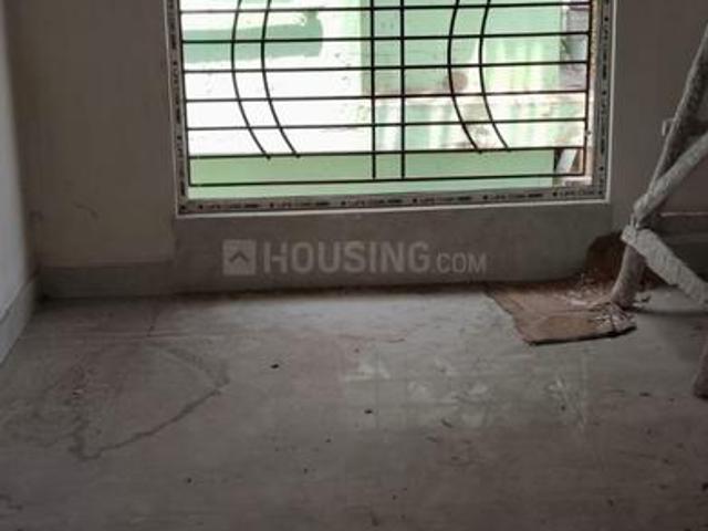 2 BHK Apartment in Naktala for resale Kolkata. The reference number is 20378197