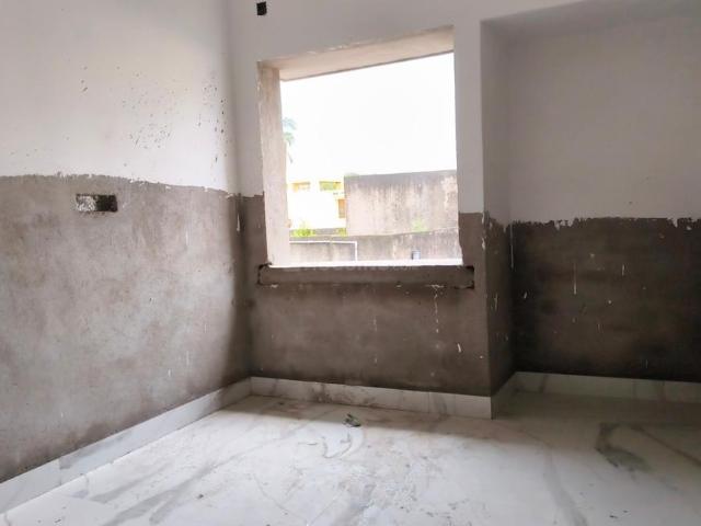 2 BHK Apartment in Naktala for resale Kolkata. The reference number is 21009888