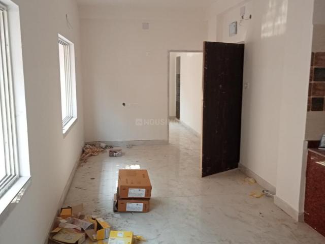 2 BHK Apartment in Naktala for resale Kolkata. The reference number is 21254100