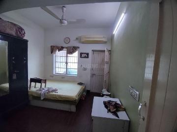 2 BHK Apartment in Naranpura for rent Ahmedabad. The reference number is 19398093