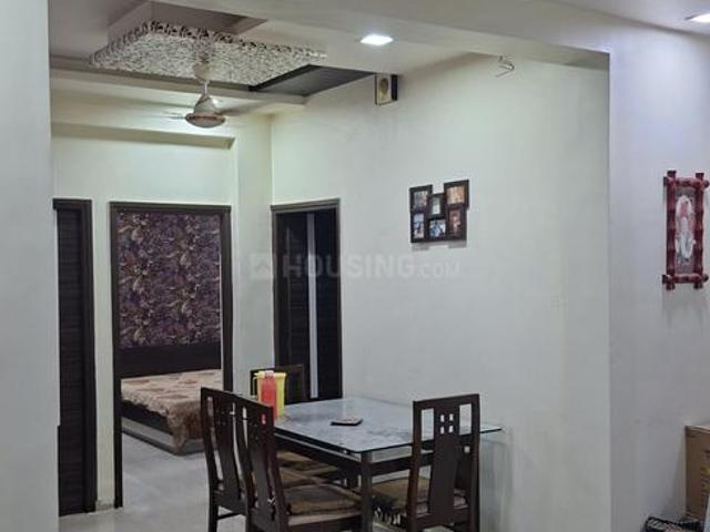 2 BHK Apartment in Naranpura for rent Ahmedabad. The reference number is 21198757