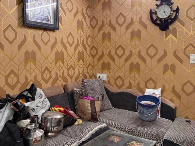 2 BHK Apartment in Naranpura for rent Ahmedabad. The reference number is 21254395