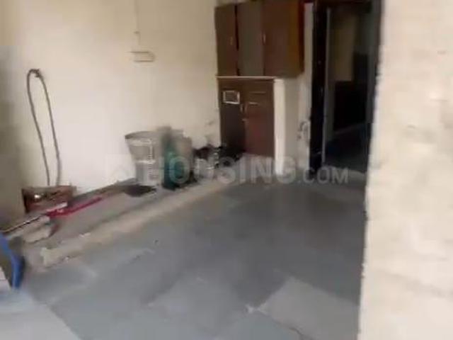 2 BHK Apartment in Naranpura for rent Ahmedabad. The reference number is 21204722