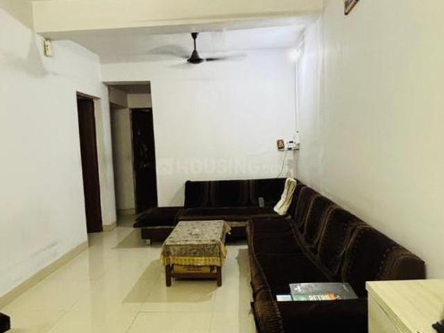 2 BHK Apartment in Naranpura for rent Ahmedabad. The reference number is 21325372