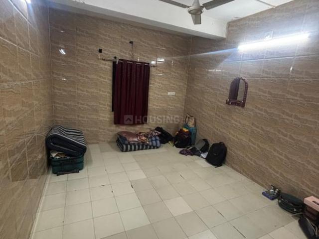 2 BHK Apartment in Naranpura for rent Ahmedabad. The reference number is 21325814