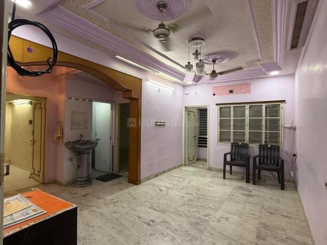 2 BHK Apartment in Naranpura for rent Ahmedabad. The reference number is 21333912