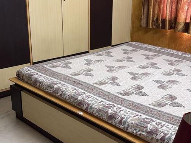2 BHK Apartment in Naranpura for resale Ahmedabad. The reference number is 20171847