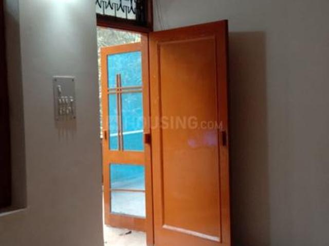 2 BHK Apartment in Naraina for resale New Delhi. The reference number is 20023662