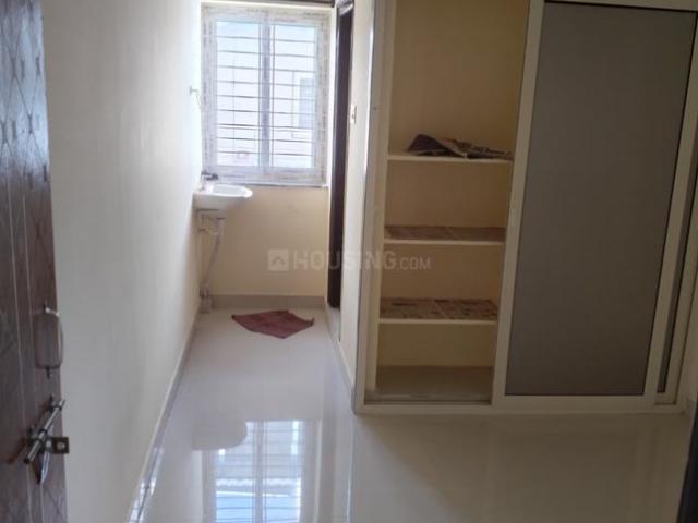 2 BHK Apartment in Narsingi for rent Hyderabad. The reference number is 21004378