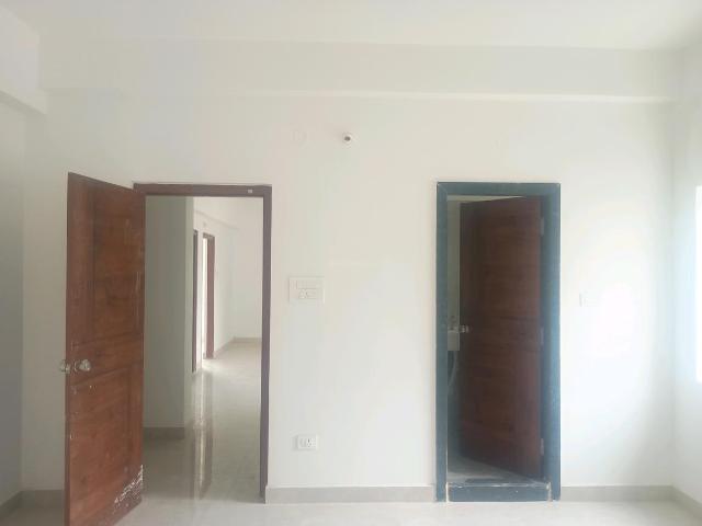 2 BHK Apartment in Narsingi for resale Hyderabad. The reference number is 20593980
