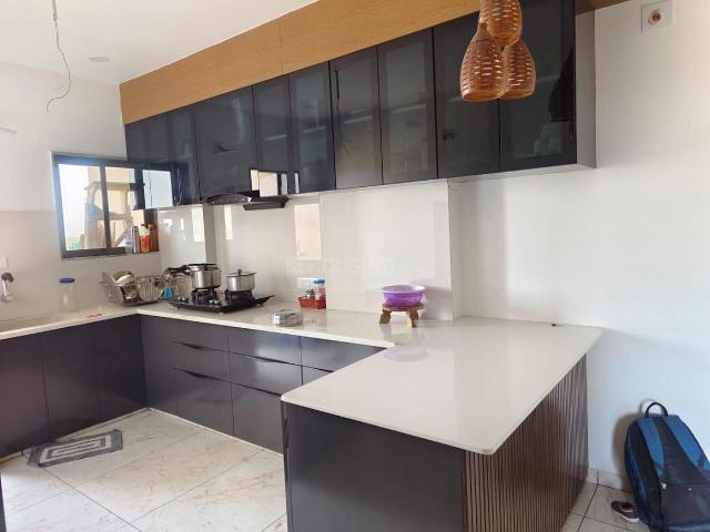 2 BHK Apartment in New Alkapuri for rent Vadodara. The reference number is 19998409