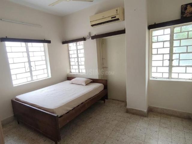 2 BHK Apartment in New Alipore for rent Kolkata. The reference number is 21112802