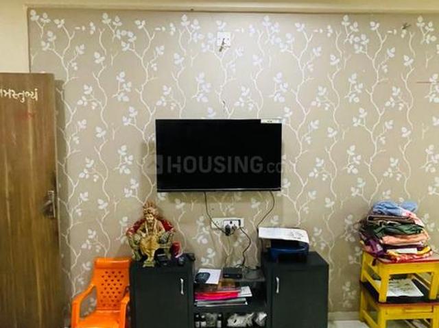 2 BHK Apartment in New Ranip for resale Ahmedabad. The reference number is 21148554