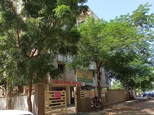 2 BHK Apartment in New Ranip for resale Ahmedabad. The reference number is 8983139