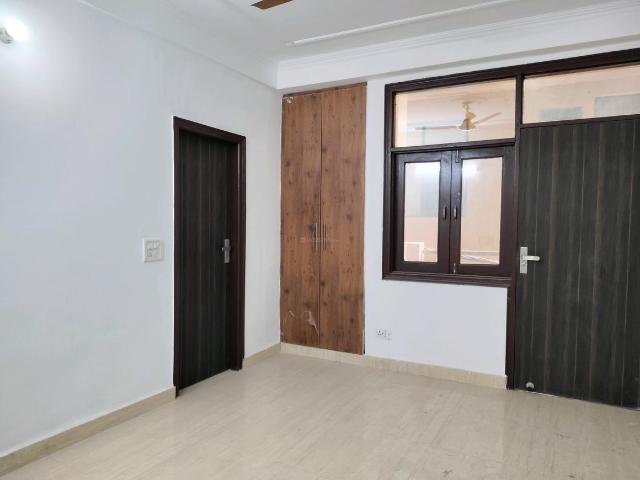 2 BHK Apartment in Neb Sarai for rent New Delhi. The reference number is 19310794