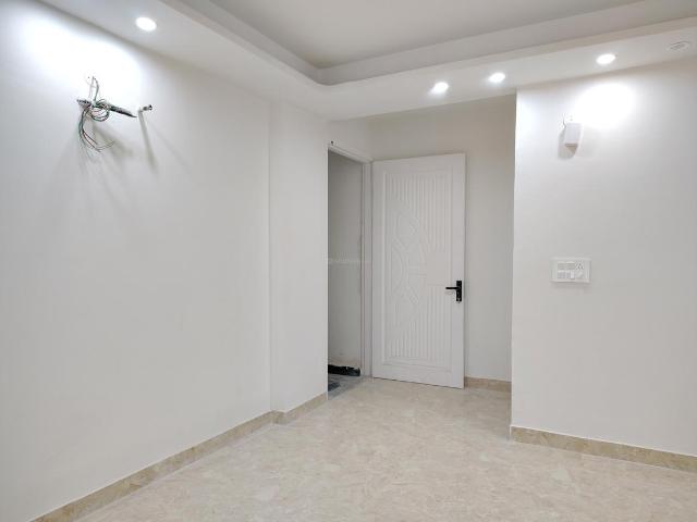 2 BHK Apartment in Neb Sarai for resale New Delhi. The reference number is 18328518