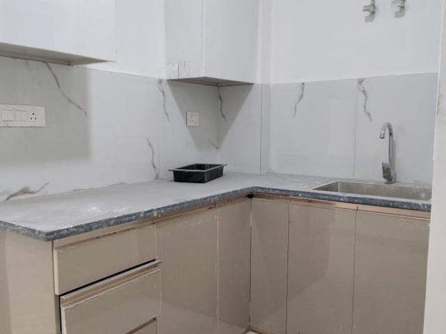 2 BHK Apartment in Neb Sarai for resale New Delhi. The reference number is 18914882