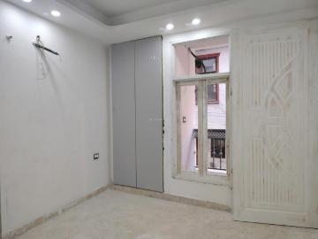 2 BHK Apartment in Neb Sarai for resale New Delhi. The reference number is 18978503