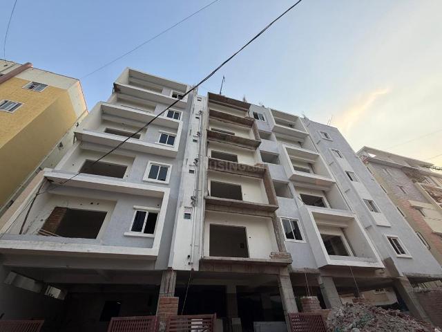 2 BHK Apartment in Neknampur for resale Hyderabad. The reference number is 19832989