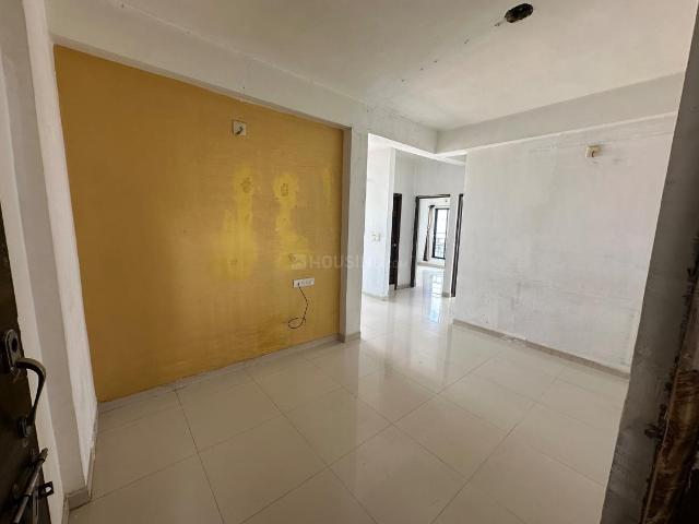 2 BHK Apartment in Nirnay Nagar for resale Ahmedabad. The reference number is 21125773