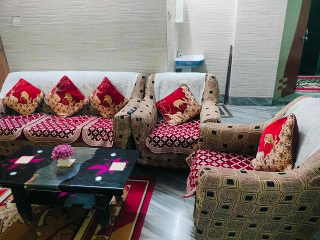2 BHK Apartment in South Dum Dum for rent Kolkata. The reference number is 18678480