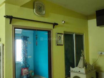 2 BHK Apartment in South Dum Dum for rent Kolkata. The reference number is 20557286