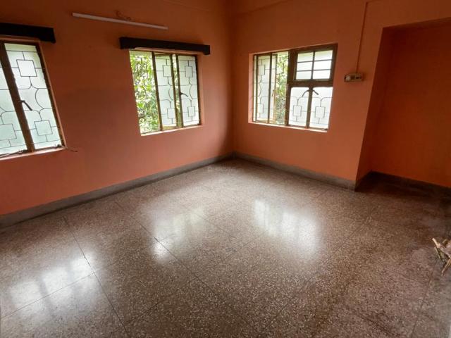 2 BHK Apartment in South Dum Dum for rent Kolkata. The reference number is 20573723