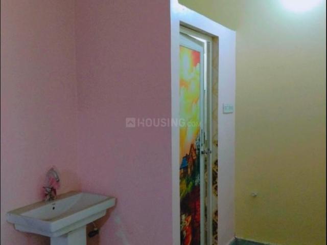 2 BHK Apartment in South Dum Dum for rent Kolkata. The reference number is 20978889