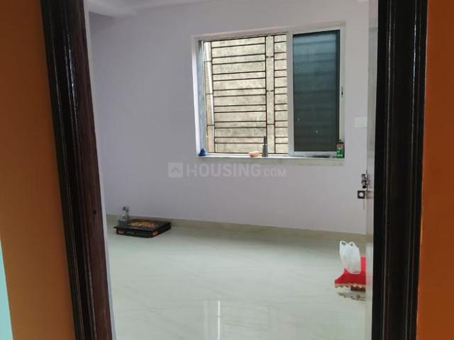 2 BHK Apartment in South Dum Dum for rent Kolkata. The reference number is 21122618