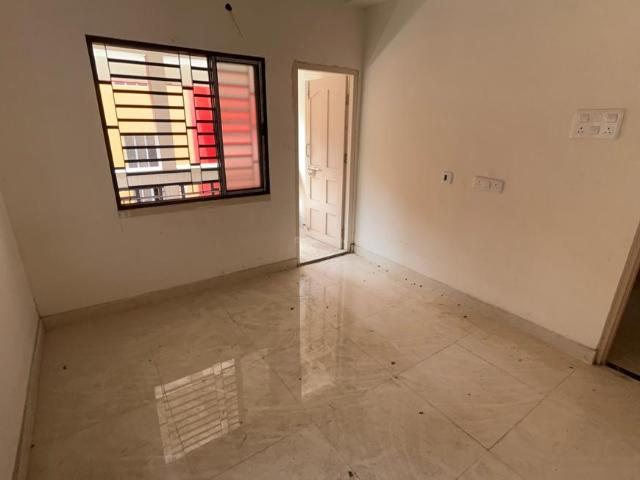 2 BHK Apartment in South Dum Dum for resale Kolkata. The reference number is 20724254