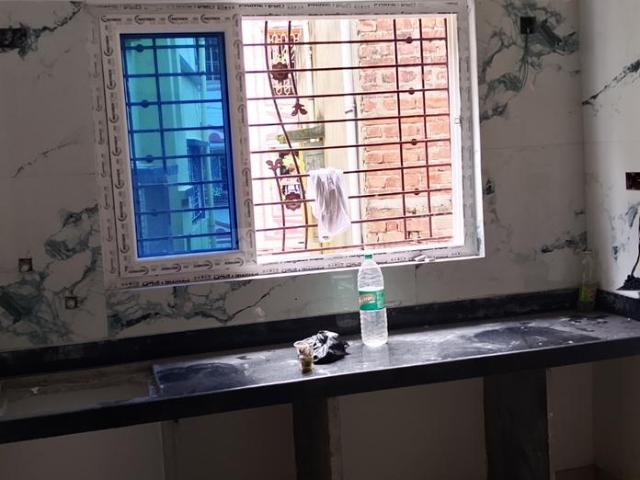 2 BHK Apartment in South Dum Dum for resale Kolkata. The reference number is 21065197