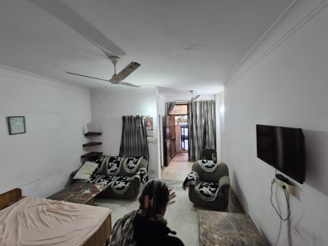2 BHK Apartment in South Extension I for resale New Delhi. The reference number is 16858723