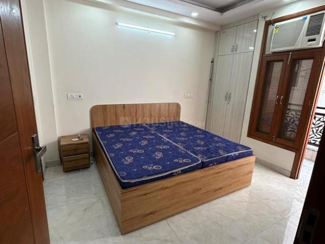 2 BHK Apartment in South Extension II for rent New Delhi. The reference number is 18075902