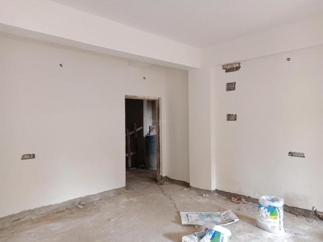 2 BHK Apartment in Sodepur for resale Kolkata. The reference number is 18649000