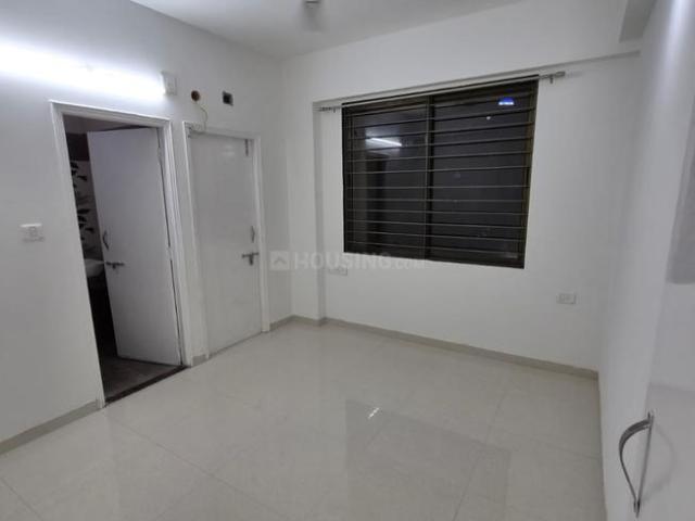 2 BHK Apartment in Sola for rent Ahmedabad. The reference number is 20290901