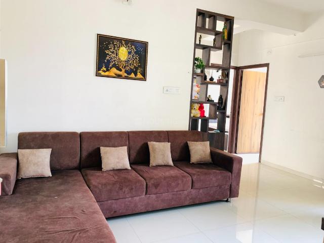2 BHK Apartment in Satellite for rent Ahmedabad. The reference number is 19042435